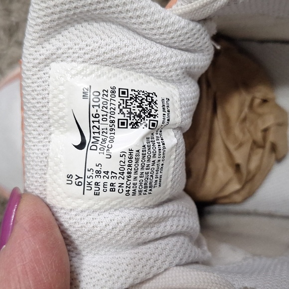 Nike "Court Borough 2" low casual sneakers - 6Y - peach/white canvas/leather - Picture 9 of 10